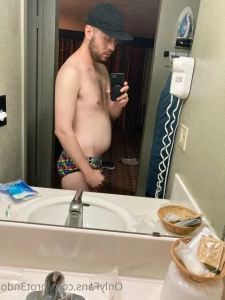 3593976