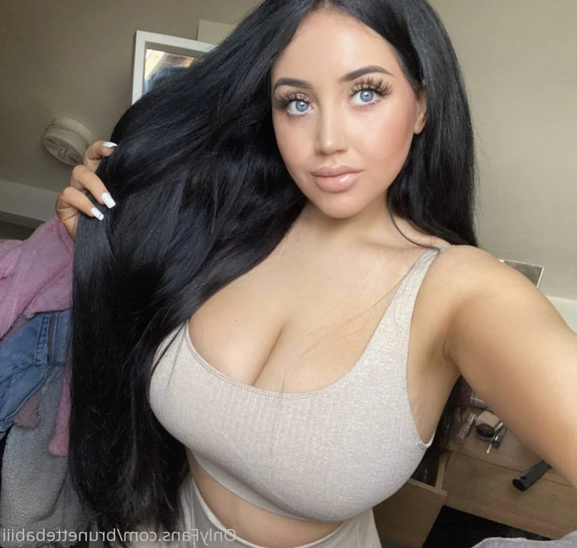girl next door [ brunettebabiii ] Onlyfans leaked photo 11597328 on Hotleaks.tv
