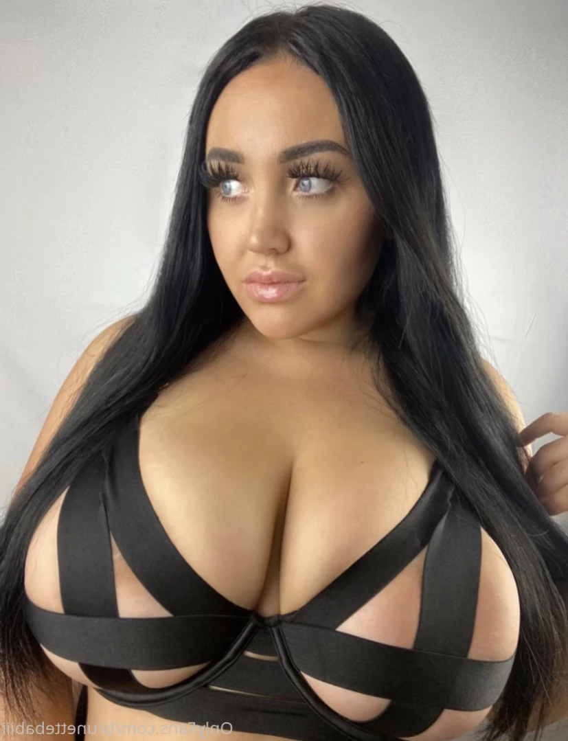 girl next door [ brunettebabiii ] Onlyfans leaked photo 14500175 on Hotleaks.tv