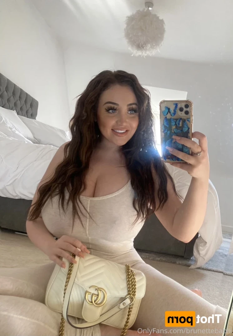 girl next door [ brunettebabiii ] Onlyfans leaked photo 14633137 on Hotleaks.tv