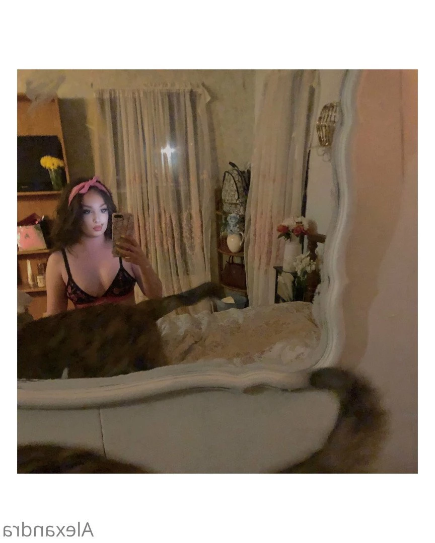 𝙔𝙤𝙪𝙧 𝙛𝙖𝙫𝙤𝙧𝙞𝙩𝙚 𝙗𝙧𝙪𝙣𝙚𝙩𝙩𝙚 𝙝𝙚𝙖𝙙 💠 Alexandra [ brunetteheadbaddie ] Onlyfans leaked photo 3640477 on Hotleaks.tv