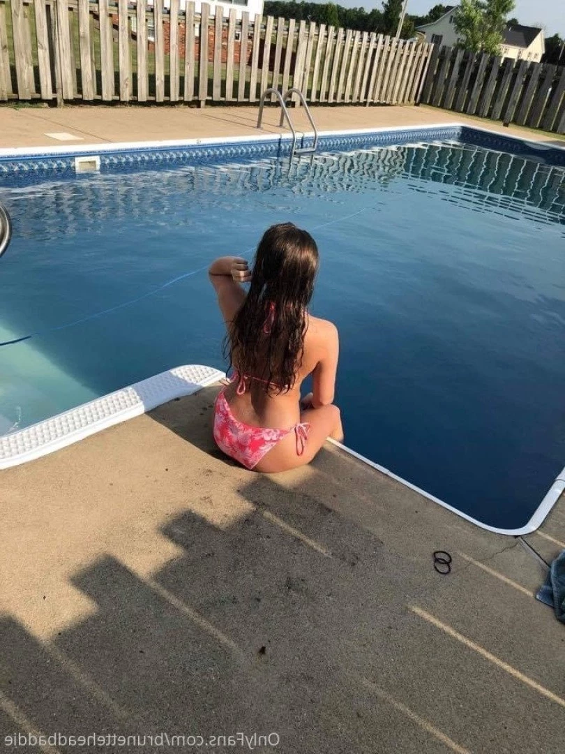 𝙔𝙤𝙪𝙧 𝙛𝙖𝙫𝙤𝙧𝙞𝙩𝙚 𝙗𝙧𝙪𝙣𝙚𝙩𝙩𝙚 𝙝𝙚𝙖𝙙 💠 Alexandra [ brunetteheadbaddie ] Onlyfans leaked photo 3642856 on Hotleaks.tv