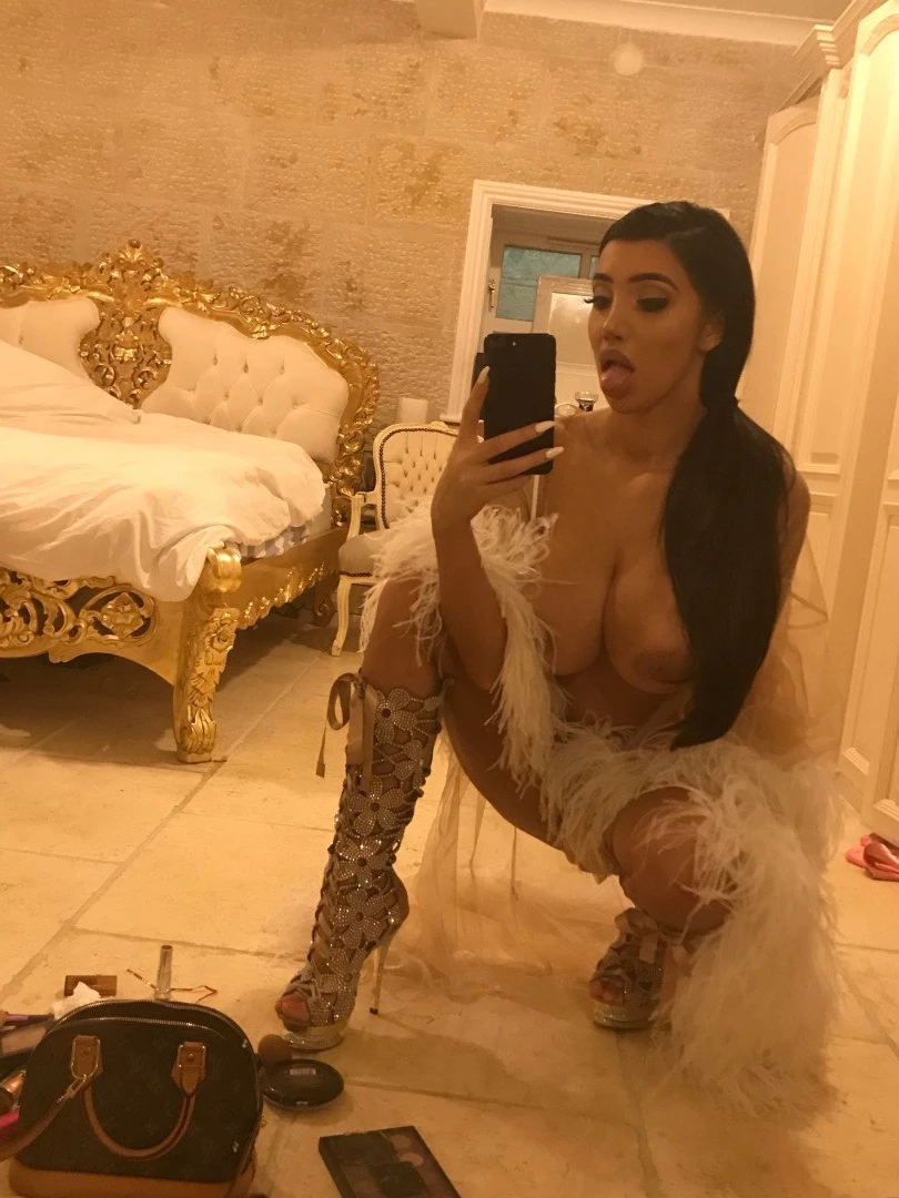 Chloe Khan [ chloekhan ] Onlyfans leaked photo 250785 on Hotleaks.tv