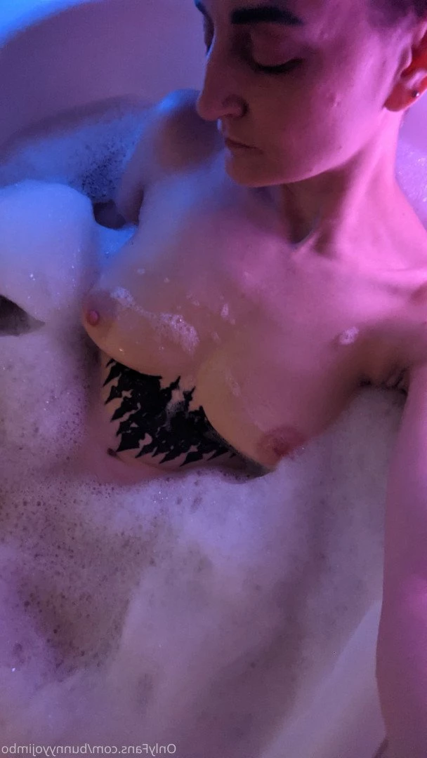 Bunny [ bunnyyojimbo ] Onlyfans leaked photo 4008028 on Hotleaks.tv