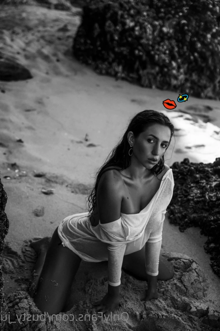 🍒Julia🍒 natural goddess 🎀 [ busty_ju ] Onlyfans leaked photo 13405712 on Hotleaks.tv
