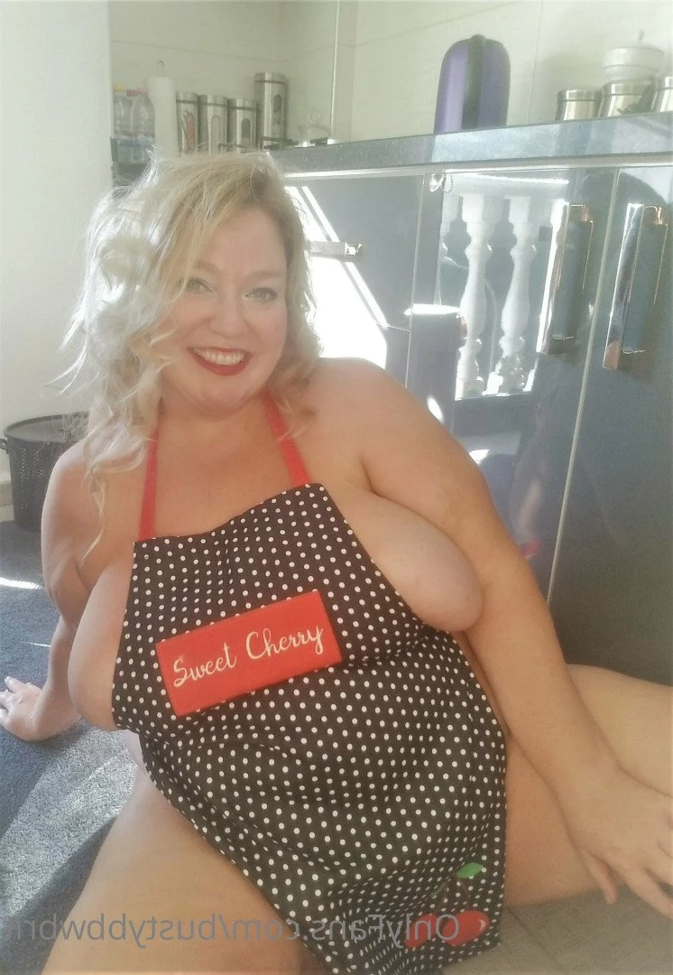 Blonde British BBW Girlfriend [ bustybbwbrit ] Onlyfans leaked photo 3583068 on Hotleaks.tv