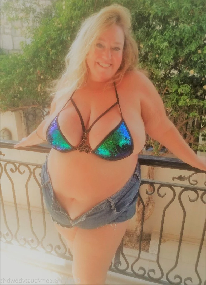 Blonde British BBW Girlfriend [ bustybbwbrit ] Onlyfans leaked photo 3604284 on Hotleaks.tv