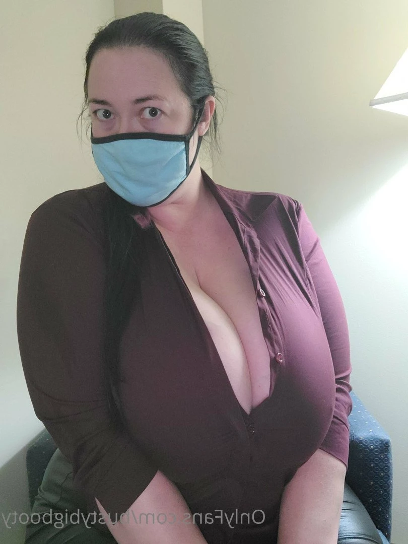 Big TiTTy Stepmom [ bustybigbooty ] Onlyfans leaked photo 3787559 on Hotleaks.tv