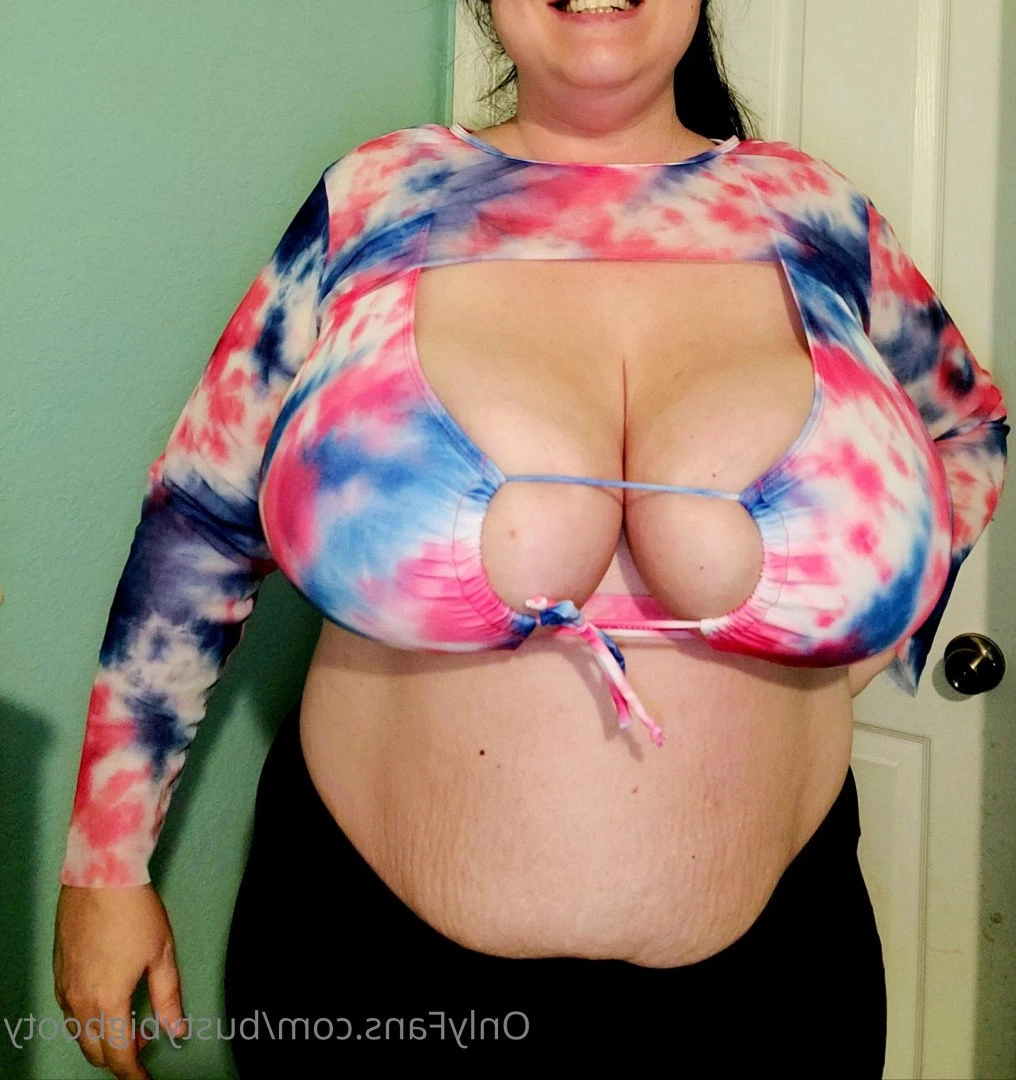 Big TiTTy Stepmom [ bustybigbooty ] Onlyfans leaked photo 3805171 on Hotleaks.tv