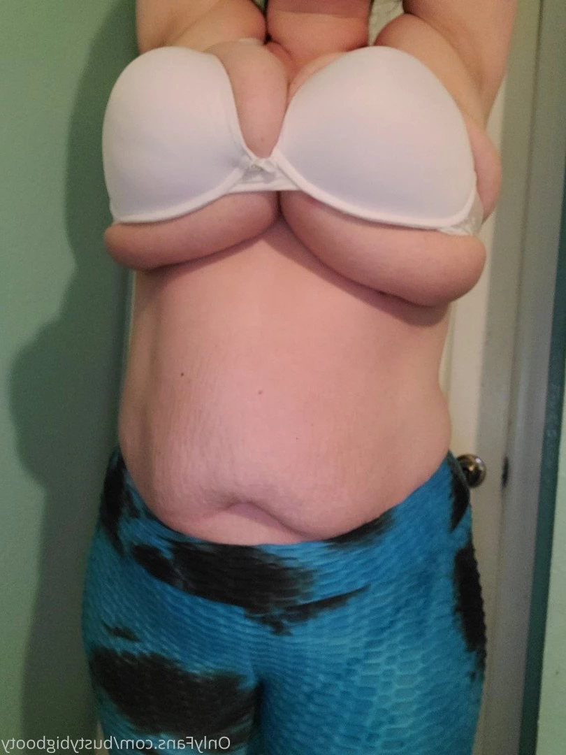 Big TiTTy Stepmom [ bustybigbooty ] Onlyfans leaked photo 3873155 on Hotleaks.tv