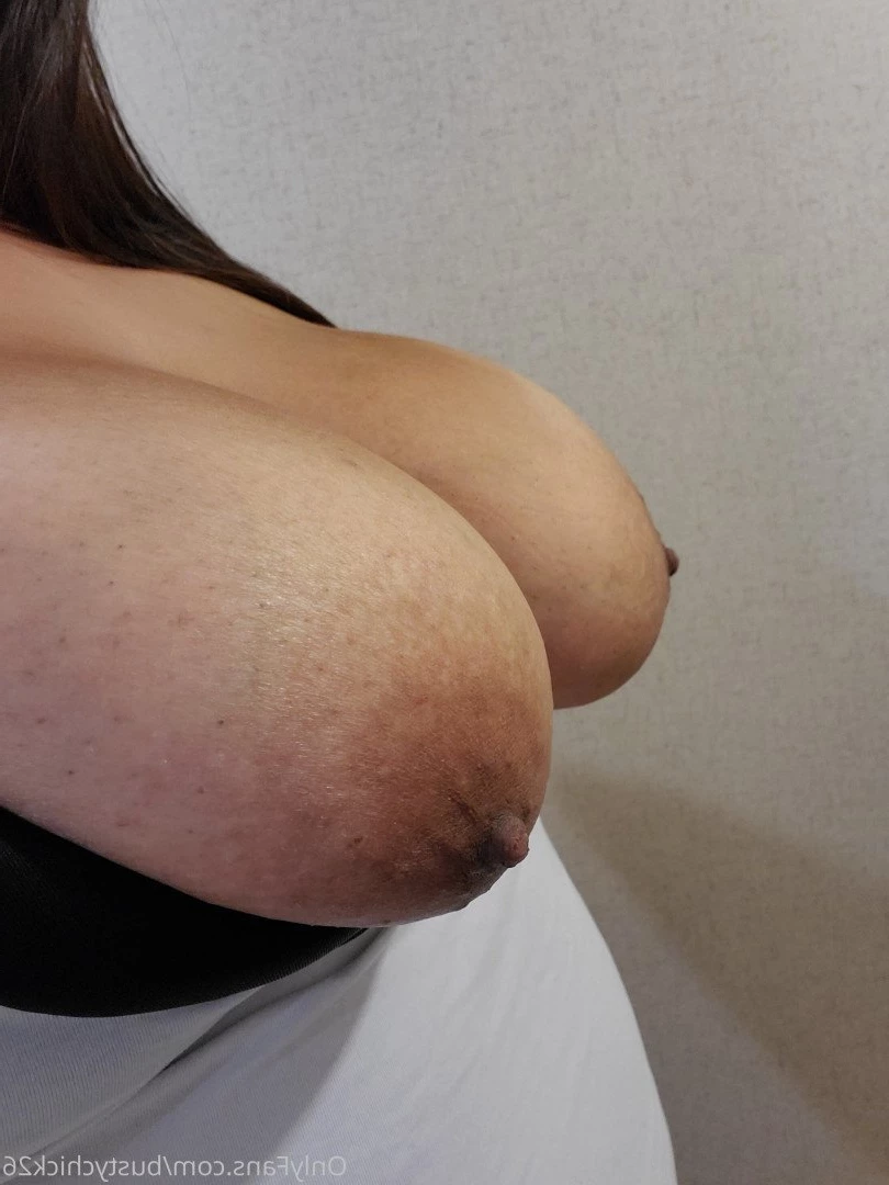 bustychick26 Onlyfans leaked photo 3624394 on Hotleaks.tv