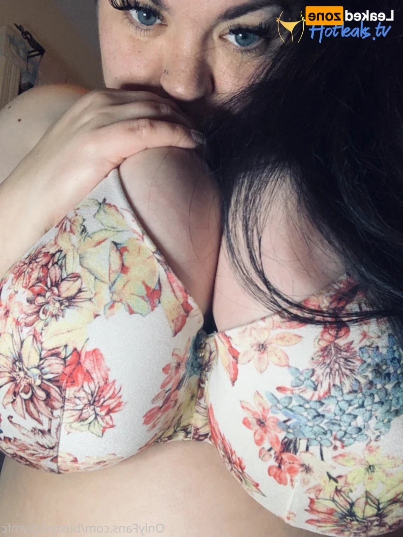 Vicky [ bustyvicky38 ] Onlyfans leaked photo 14249730 on Hotleaks.tv