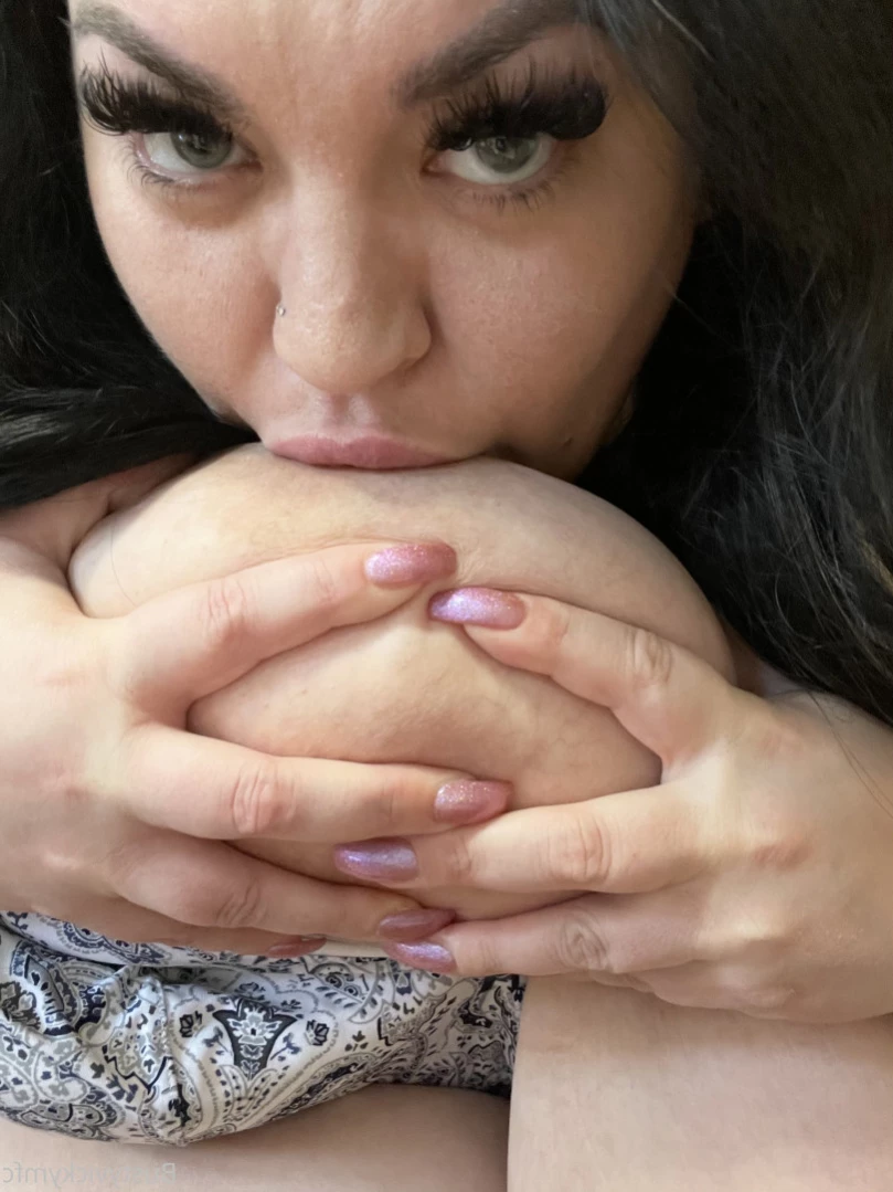 Vicky [ bustyvicky38 ] Onlyfans leaked photo 14520988 on Hotleaks.tv