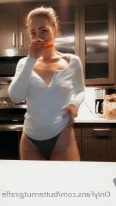 Kayla 🍓 [ butternutgiraffe ] Onlyfans leaked video 3195410 on Hotleaks.tv