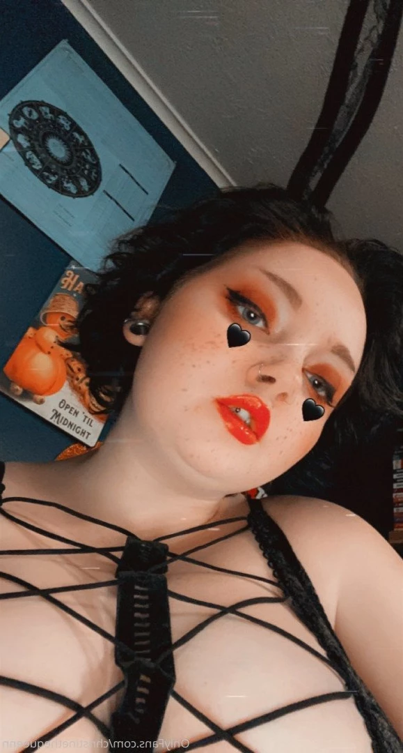 Christinethequeen [ christinethequeenn ] Onlyfans leaked photo 256199 on Hotleaks.tv