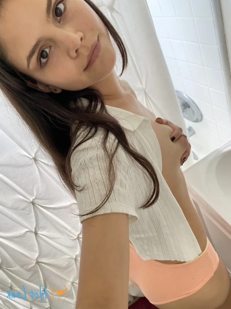 Chloe [ chloenoa ] Onlyfans leaked photo 14266709 on Hotleaks.tv