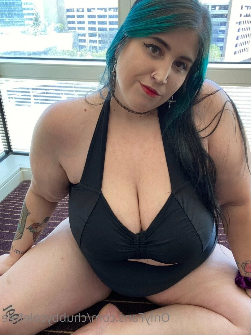 Chubby Queen Cole 🥀 FREE page [ chubbycolefree ] Onlyfans leaked photo 3309299 on Hotleaks.tv