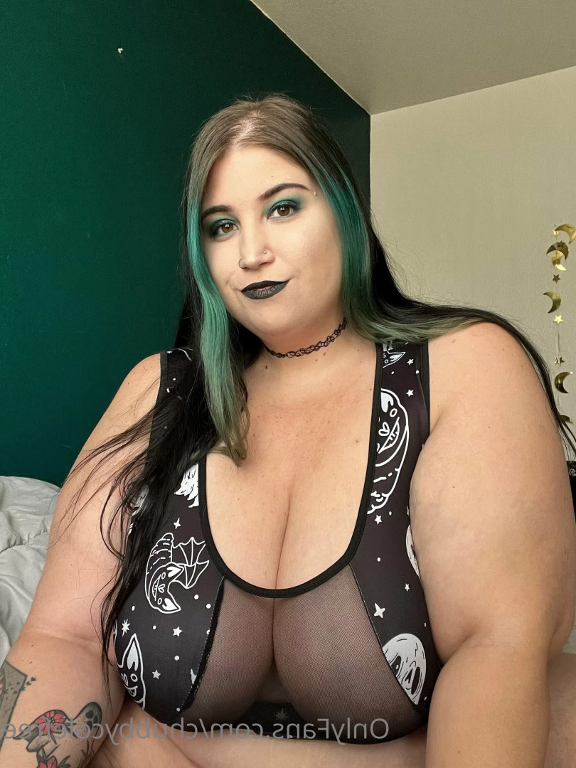 Chubby Queen Cole 🥀 FREE page [ chubbycolefree ] Onlyfans leaked photo 5838055 on Hotleaks.tv
