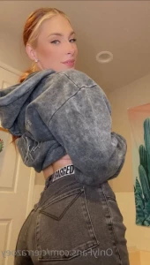 3673698