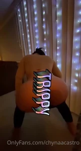 1356583