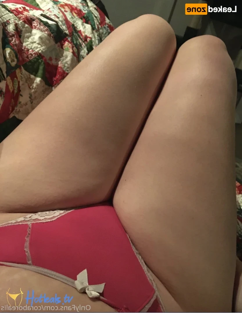 𝙲𝚘𝚛𝚊 🎀 [ coraborealis ] Onlyfans leaked photo 14751765 on Hotleaks.tv