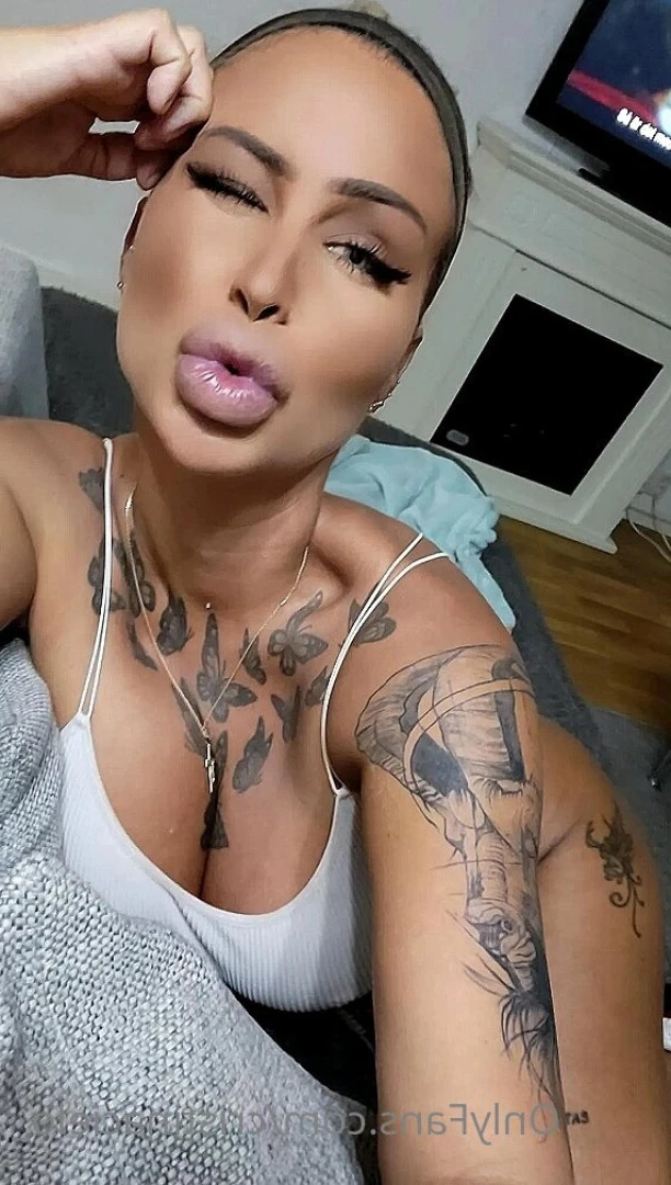 𝒞𝓇𝒾𝓈𝓉𝒾𝓃𝒶 𝒞𝒾ℯ𝓁ℴ [ cristinacielo_ ] Onlyfans leaked photo 9458101 on Hotleaks.tv