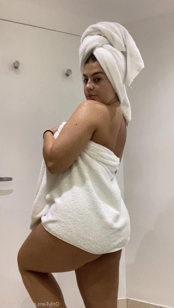 Clair [ clair.wells ] Onlyfans leaked photo 259088 on Hotleaks.tv