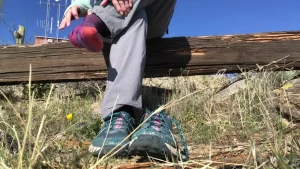 5613887