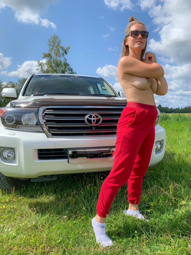Moroshka [ da.moroshka ] Onlyfans leaked photo 9840927 on Hotleaks.tv