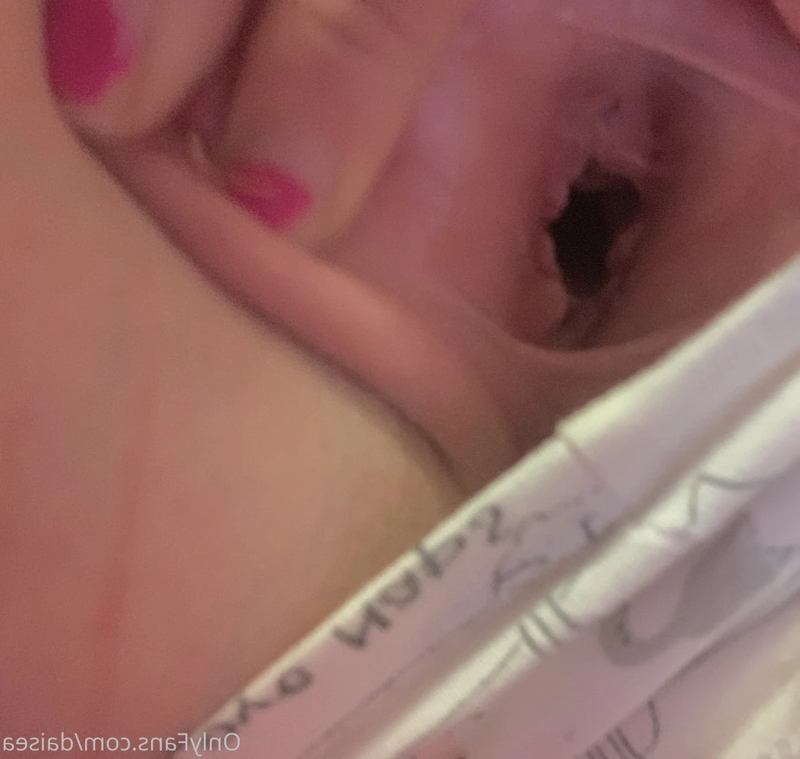 ძᥲіsᥱᥲ- і ᴊᴜsᴛ ɢʀᴀᴅᴜᴀᴛᴇᴅ! FREE OF [ daisea ] Onlyfans leaked photo 10330107 on Hotleaks.tv
