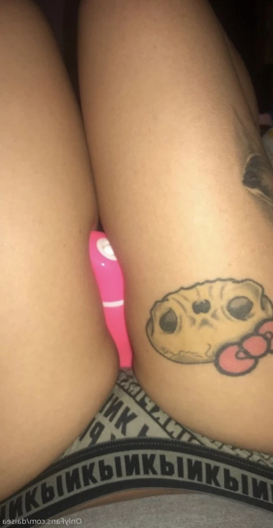 ძᥲіsᥱᥲ- і ᴊᴜsᴛ ɢʀᴀᴅᴜᴀᴛᴇᴅ! FREE OF [ daisea ] Onlyfans leaked photo 10330440 on Hotleaks.tv