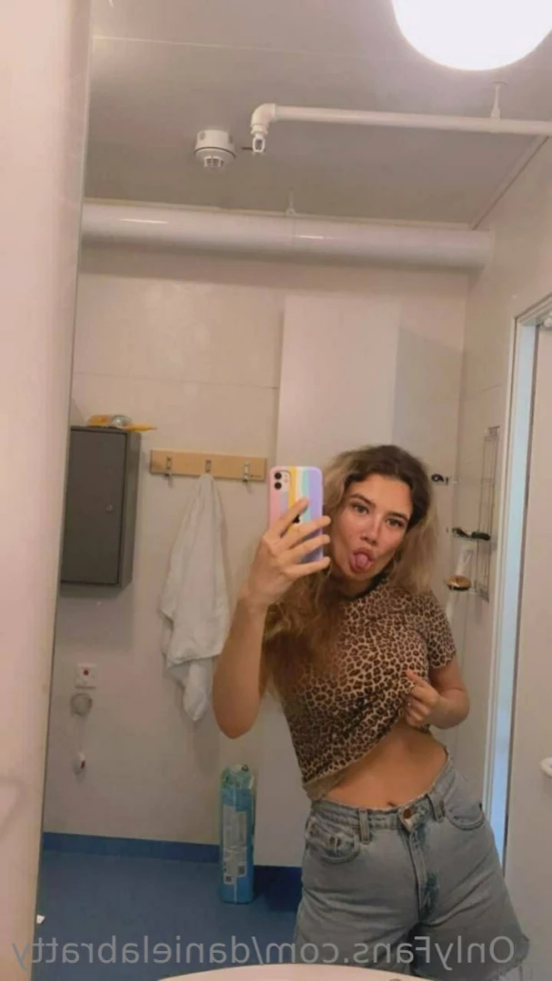 LittleDaniela💕 SQ💦 [ danielabratty ] Onlyfans leaked photo 16498916 on Hotleaks.tv