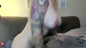 1360353