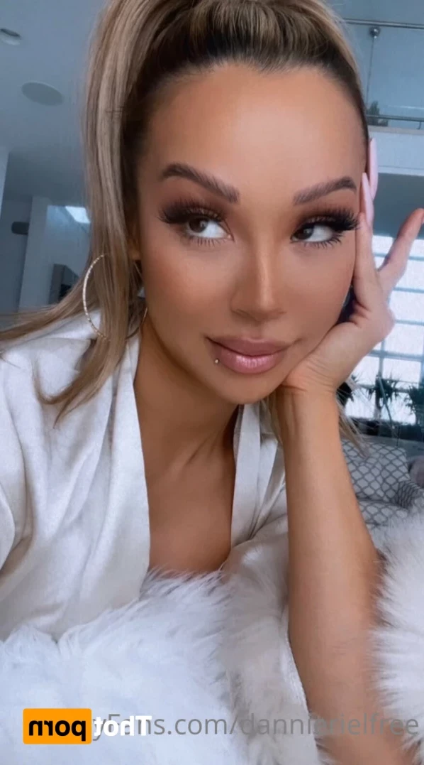 Dannie Riel [ dannierielfree ] Onlyfans leaked photo 15506342 on Hotleaks.tv