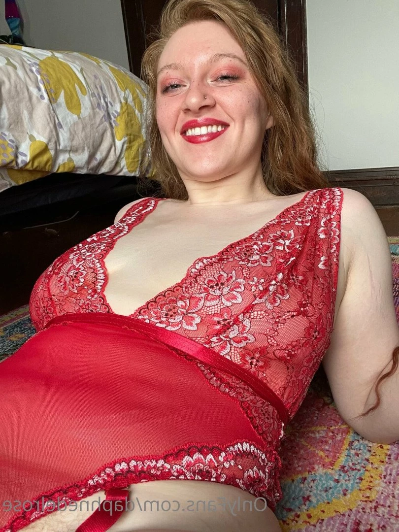 🧡 𝒢𝒾𝓃𝑔𝑒𝓇 𝑅𝒶𝓅𝓊𝓃𝓏𝑒𝓁 🧡 [ daphnedelrose ] Onlyfans leaked photo 3694402 on Hotleaks.tv