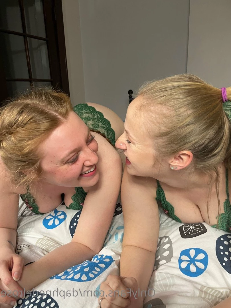 🧡 𝒢𝒾𝓃𝑔𝑒𝓇 𝑅𝒶𝓅𝓊𝓃𝓏𝑒𝓁 🧡 [ daphnedelrose ] Onlyfans leaked photo 3725497 on Hotleaks.tv