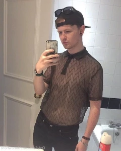 3584976