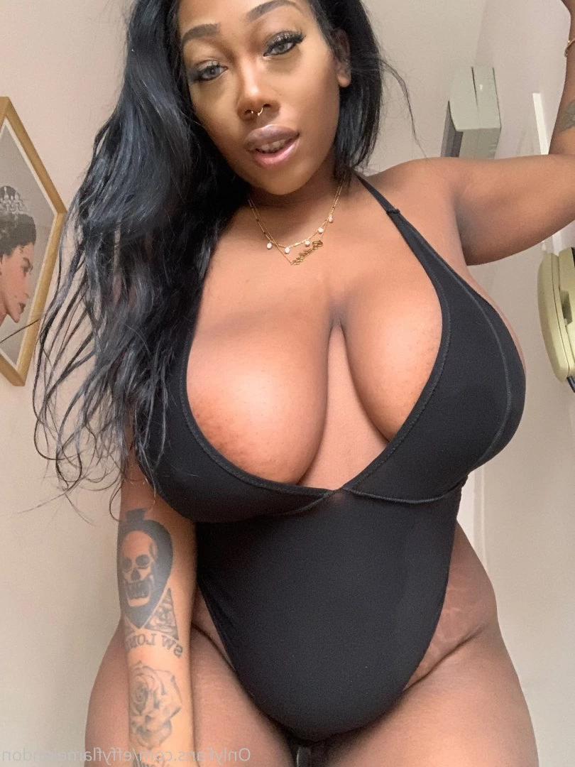 effyflamelondon Onlyfans leaked photo 3445201 on Hotleaks.tv
