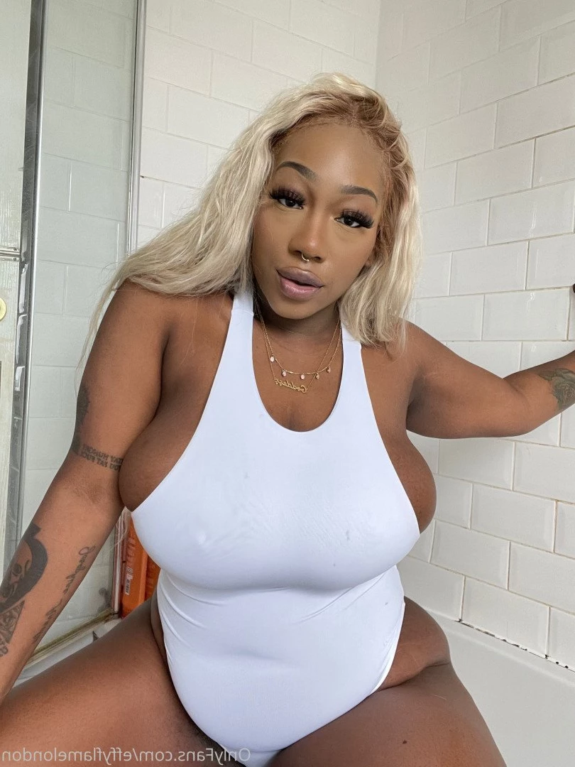 effyflamelondon Onlyfans leaked photo 3447585 on Hotleaks.tv
