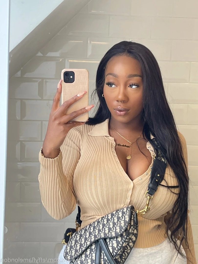 effyflamelondon Onlyfans leaked photo 6324072 on Hotleaks.tv