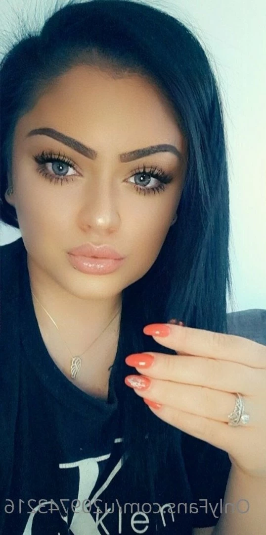 🎀🌸👑𝓜𝓪𝓵𝓲𝓷𝓪👑🌸🎀 [ ella.malyna27 ] Onlyfans leaked photo 3424971 on Hotleaks.tv