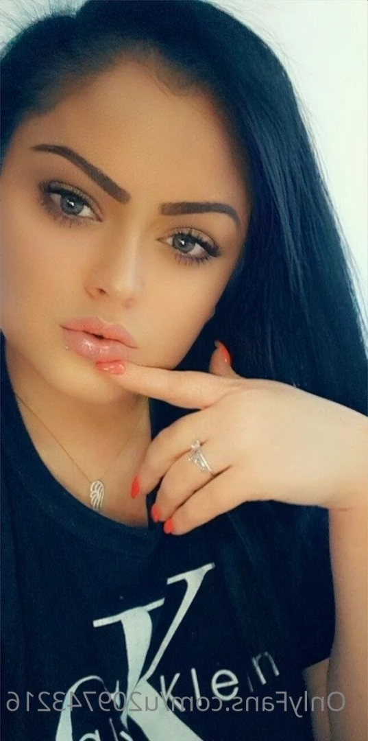 🎀🌸👑𝓜𝓪𝓵𝓲𝓷𝓪👑🌸🎀 [ ella.malyna27 ] Onlyfans leaked photo 3425066 on Hotleaks.tv