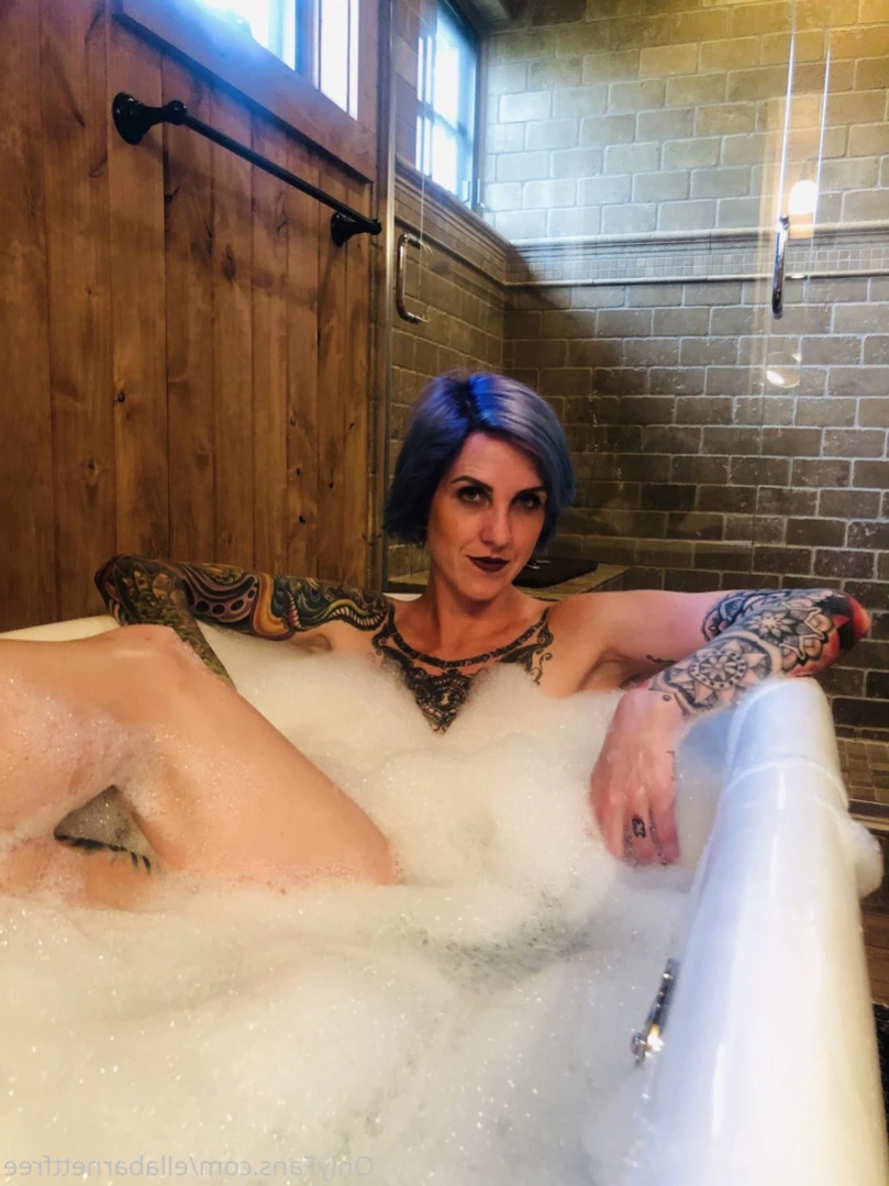 Ella Barnett-  Bisexual Tattooed Mom [ ellabarnett ] Onlyfans leaked photo 11773458 on Hotleaks.tv