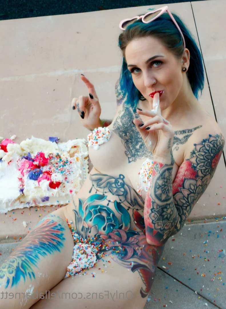 Ella Barnett-  Bisexual Tattooed Mom [ ellabarnett ] Onlyfans leaked photo 11828358 on Hotleaks.tv