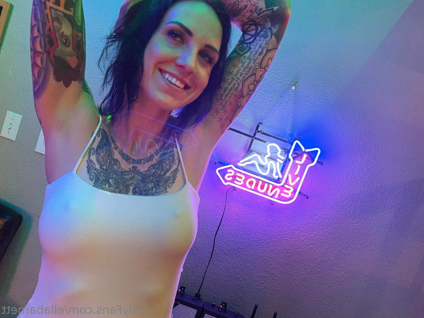 Ella Barnett-  Bisexual Tattooed Mom [ ellabarnett ] Onlyfans leaked photo 13572088 on Hotleaks.tv