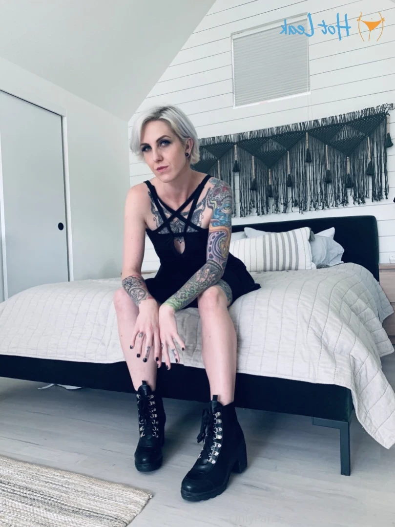 Ella Barnett-  Bisexual Tattooed Mom [ ellabarnett ] Onlyfans leaked photo 13919483 on Hotleaks.tv