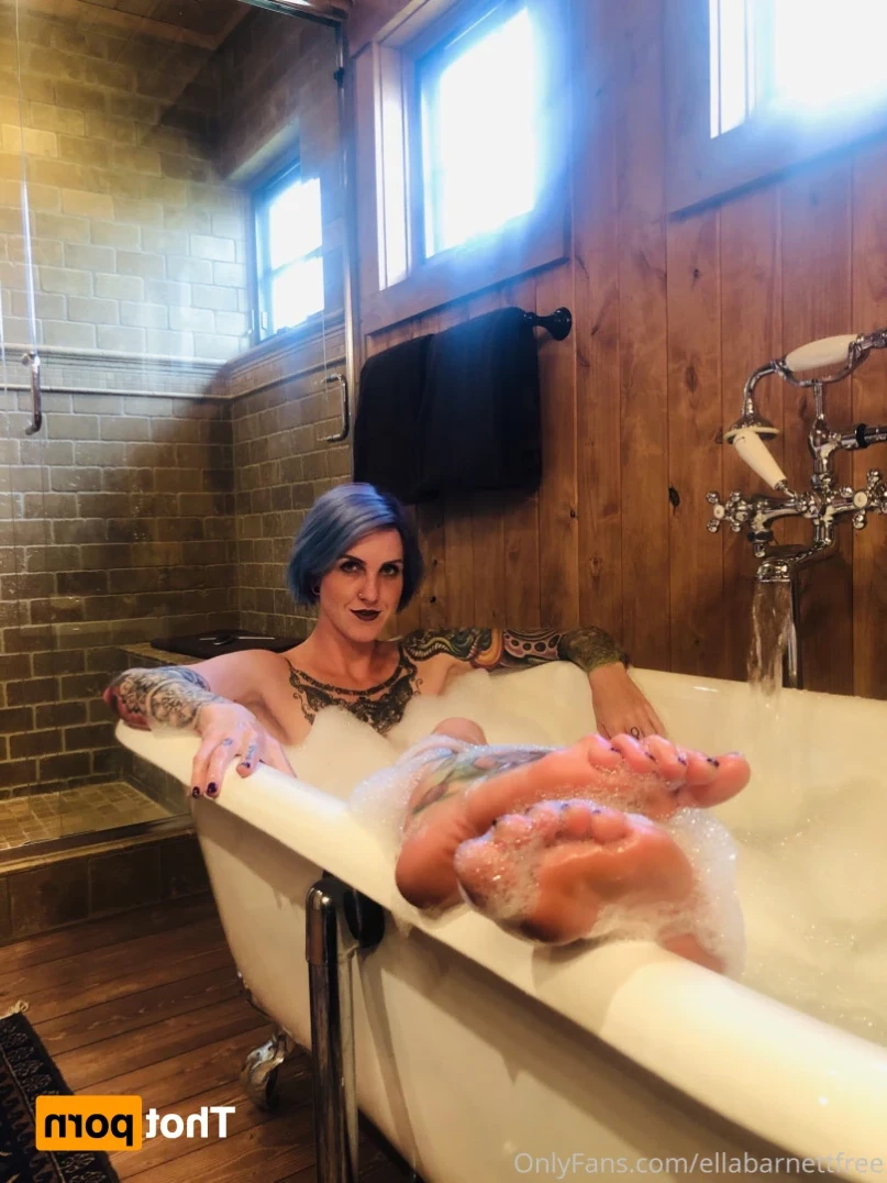 Ella Barnett-  Bisexual Tattooed Mom [ ellabarnett ] Onlyfans leaked photo 13919491 on Hotleaks.tv