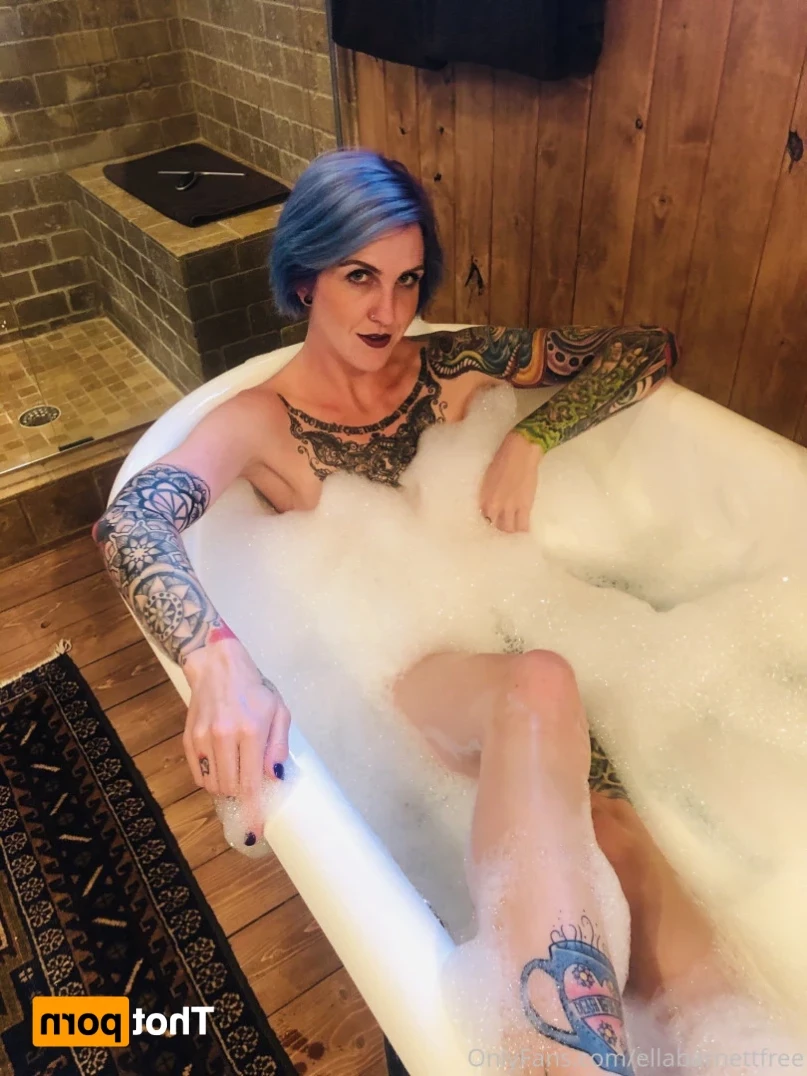 Ella Barnett-  Bisexual Tattooed Mom [ ellabarnett ] Onlyfans leaked photo 13920429 on Hotleaks.tv
