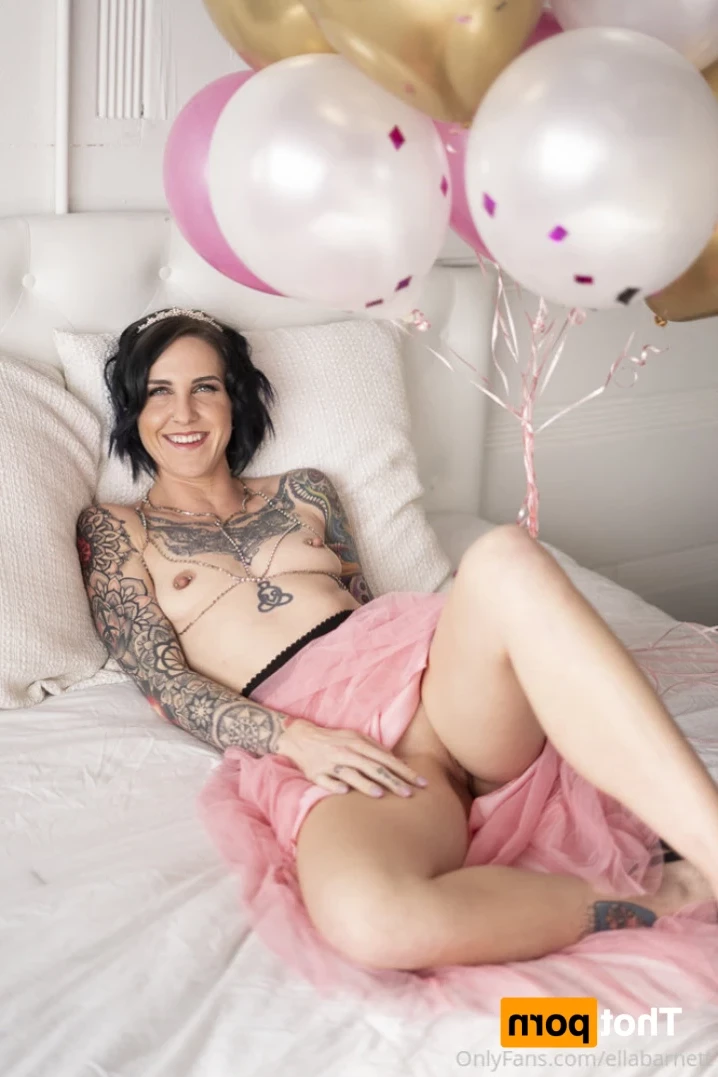 Ella Barnett-  Bisexual Tattooed Mom [ ellabarnett ] Onlyfans leaked photo 13933509 on Hotleaks.tv