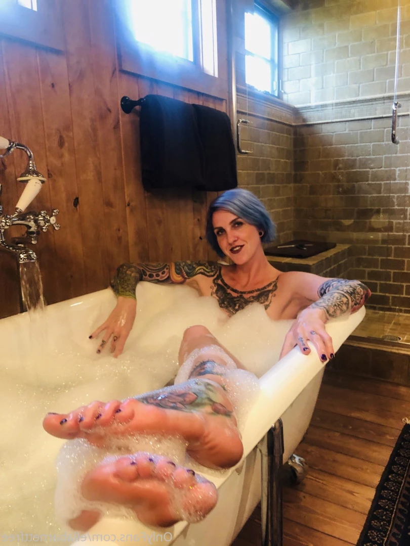 Ella Barnett-  Bisexual Tattooed Mom [ ellabarnett ] Onlyfans leaked photo 13933706 on Hotleaks.tv